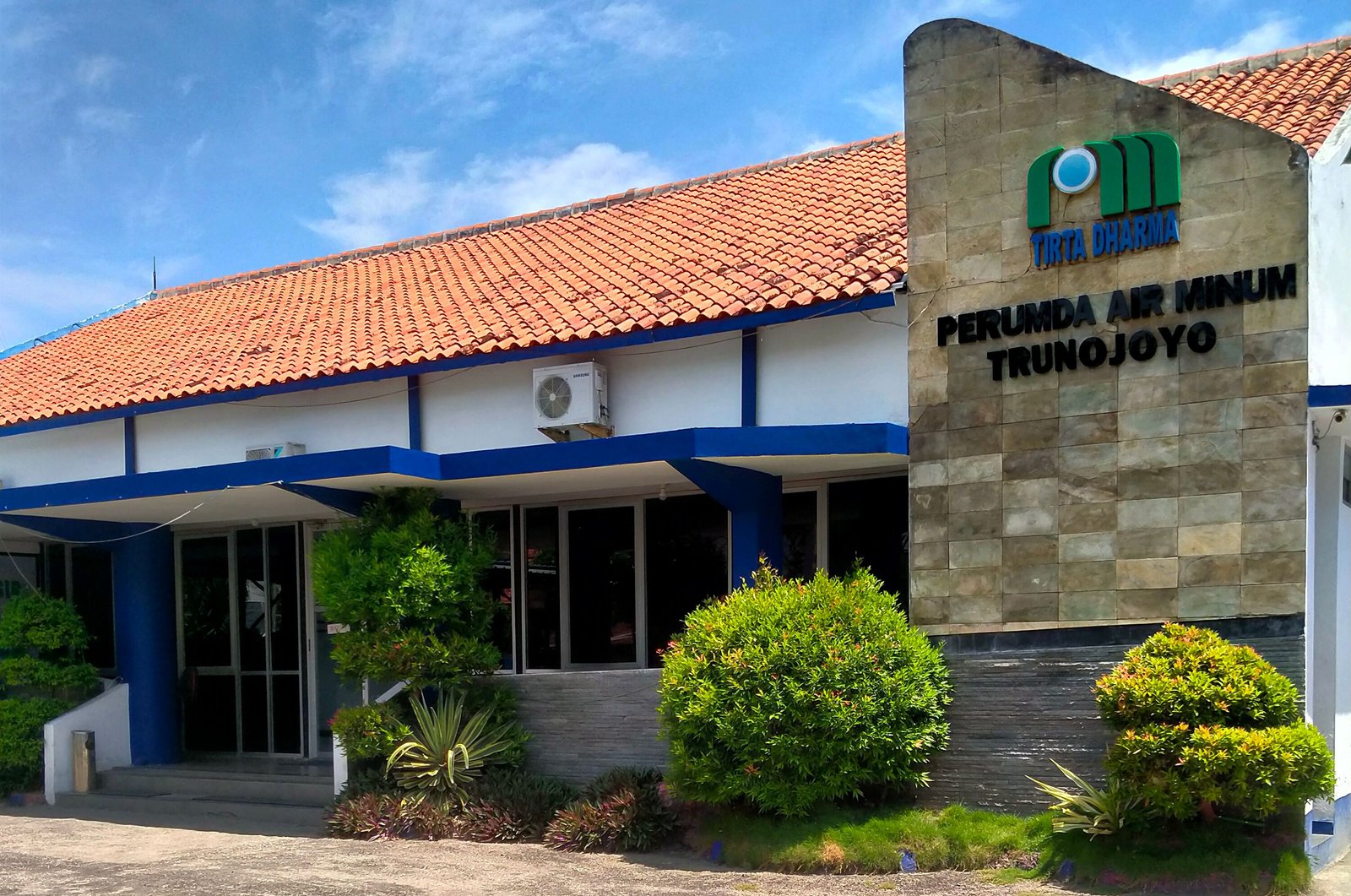 Tentang Perumda Air Minum Trunojoyo